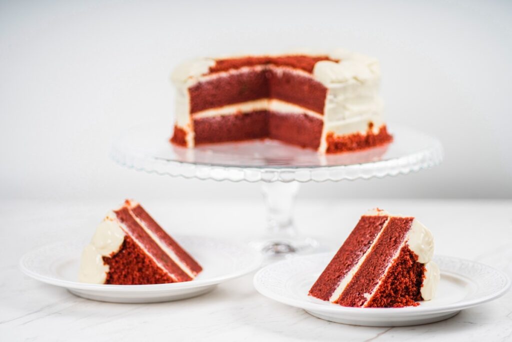 Red Velvet Cheesecake Cake