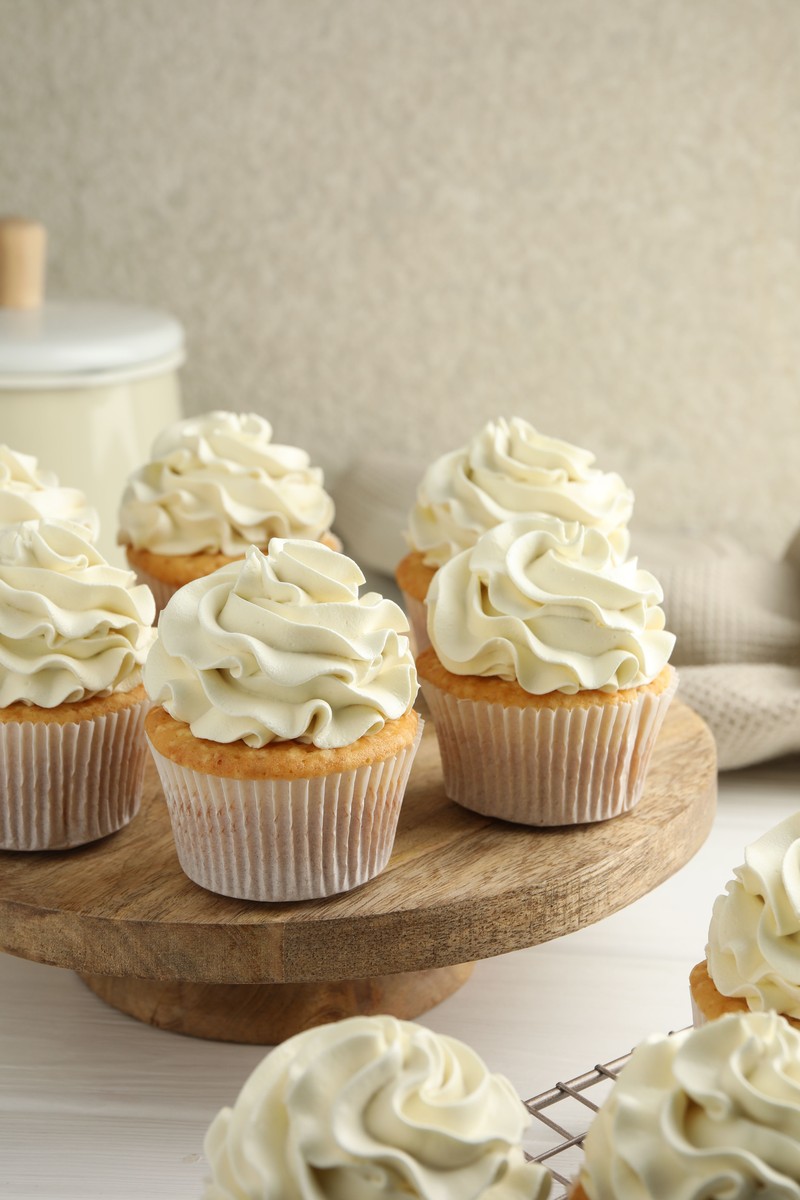 vanilla cupcakes