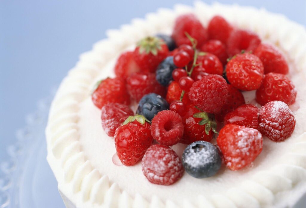 Berry Chantilly Cake