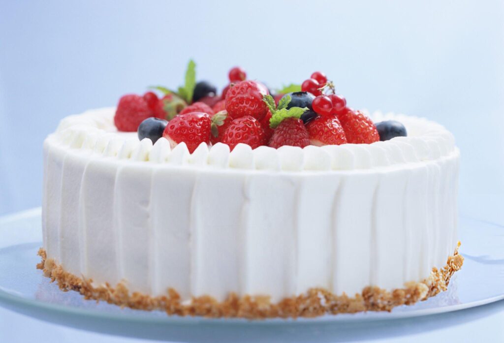 Berry Chantilly Cake