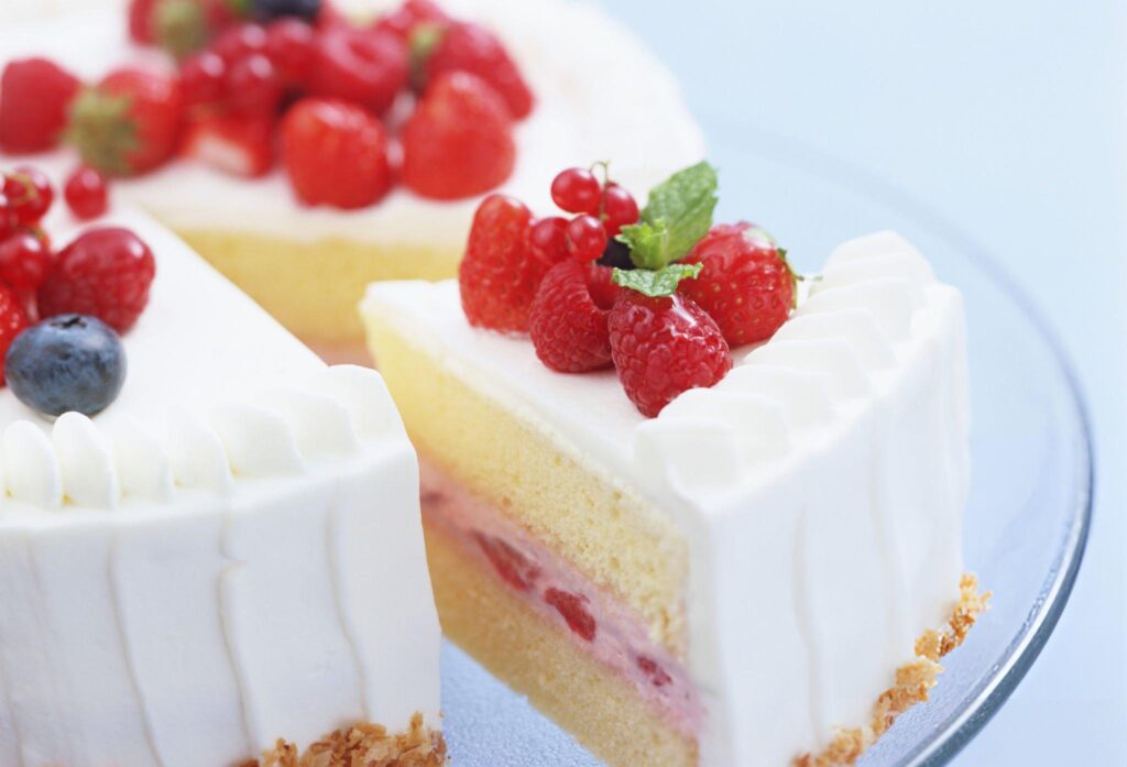 Berry Chantilly Cake