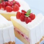 berry chantilly cake