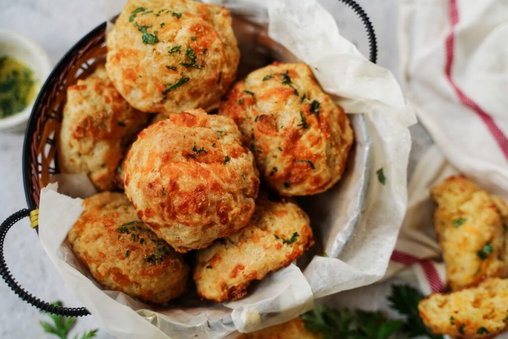 Cheddar Bay Biscuits